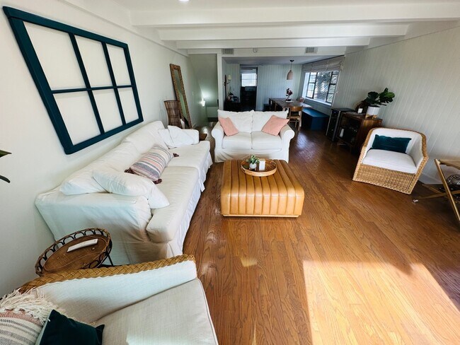 Building Photo - 12274 1st St W