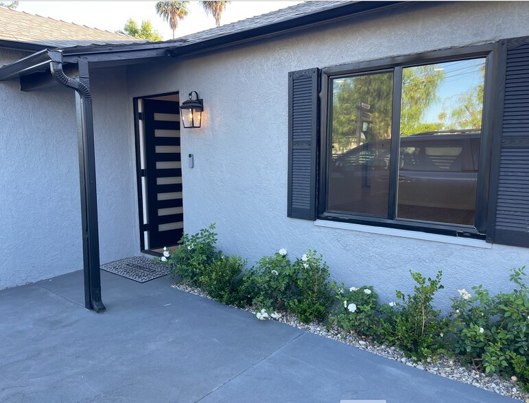 Primary Photo - 7449 Variel Ave