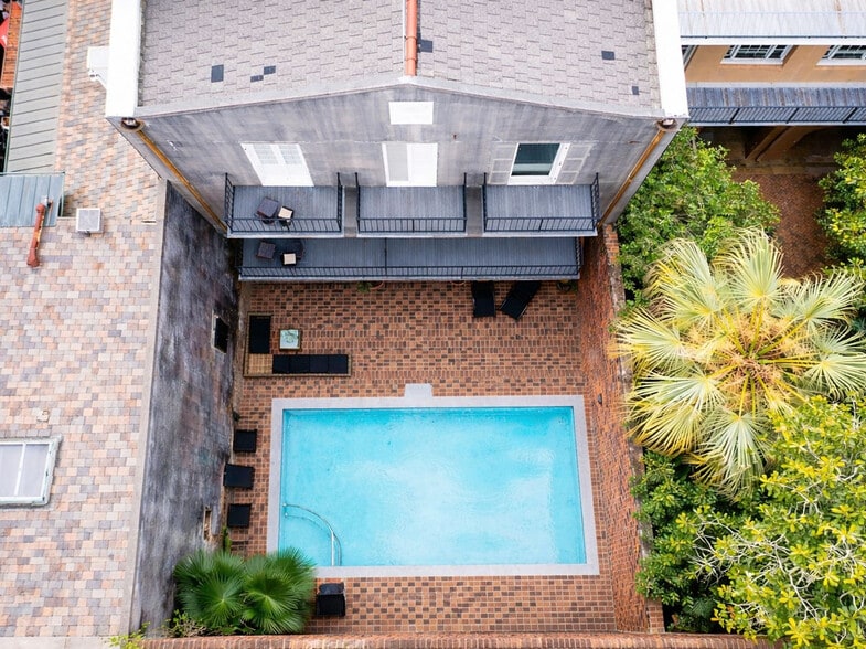 Building Photo - 508 Chartres St
