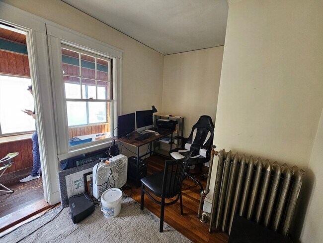 Building Photo - 14 Champney St
