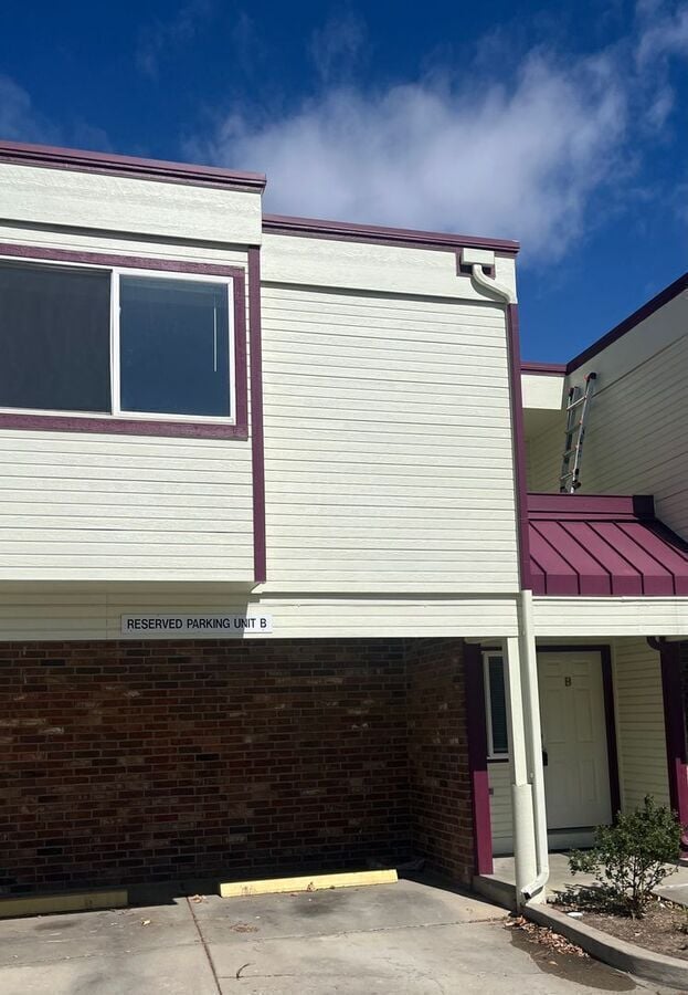 Building Photo - 911 Tulip St