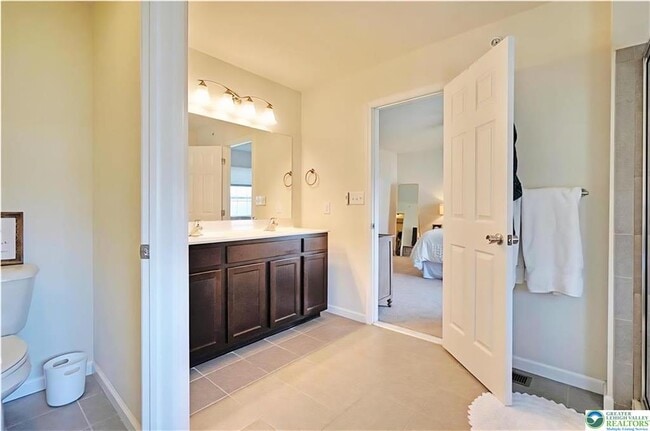 Building Photo - 229 Snapdragon Way