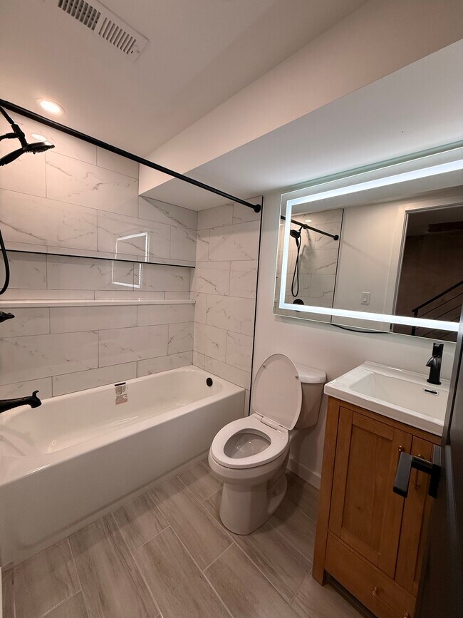 Building Photo - 3340 Potter St