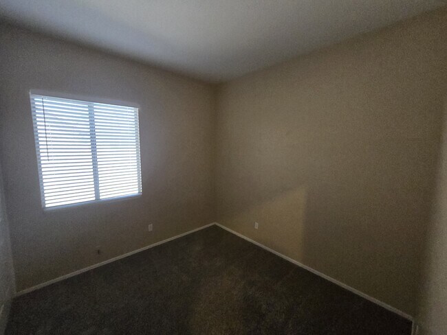 Building Photo - 1580 N Racine Ct