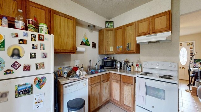 Building Photo - 1209 Georgia St