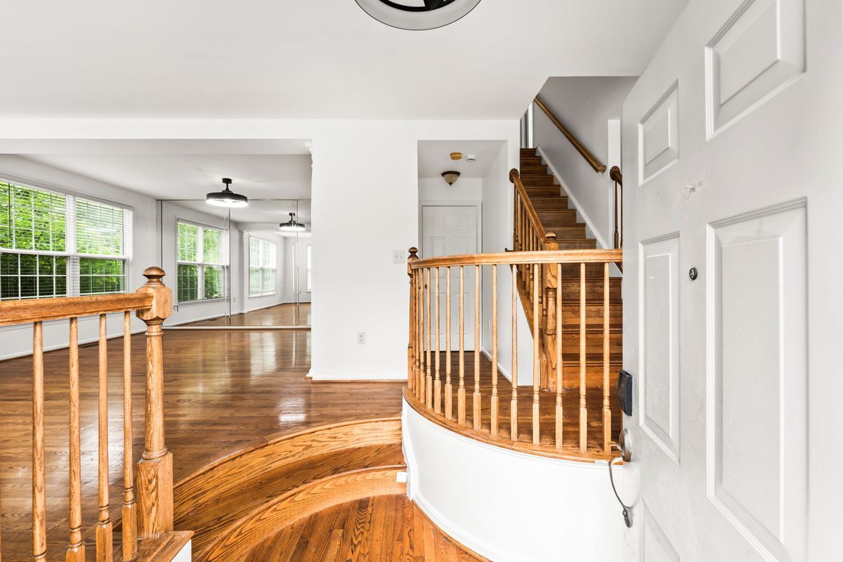 Building Photo - 6139 Donival Sq