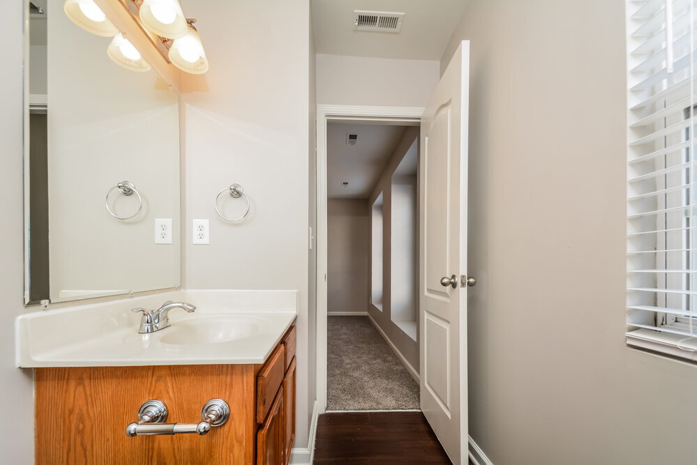 Building Photo - 8169 Cohosh Ct