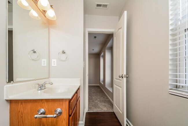 Building Photo - 8169 Cohosh Ct