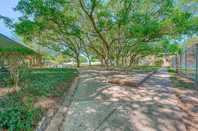 Building Photo - 1344 Chardonnay Dr