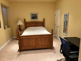 Building Photo - 1810 Ouray Rd