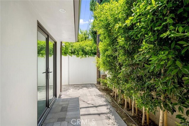 Building Photo - 13908 Collins St