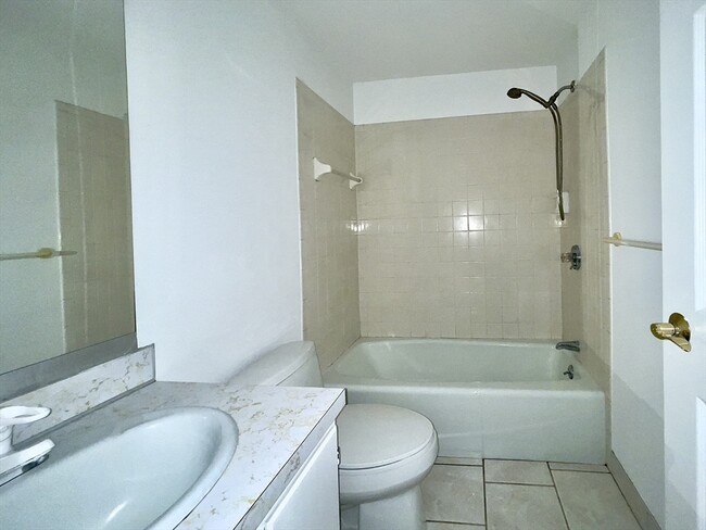 Building Photo - 30 Juniper Rd