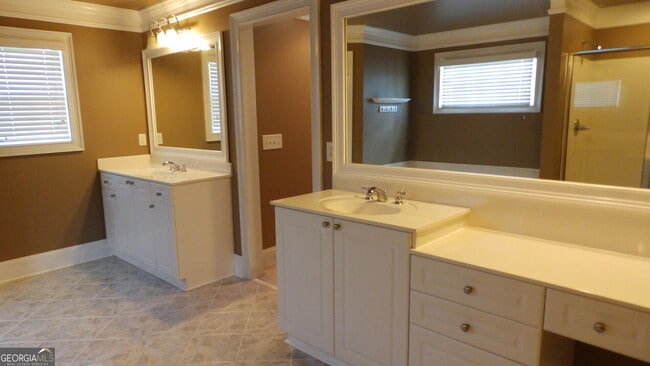 Building Photo - 4071 Copper Creek Way NE