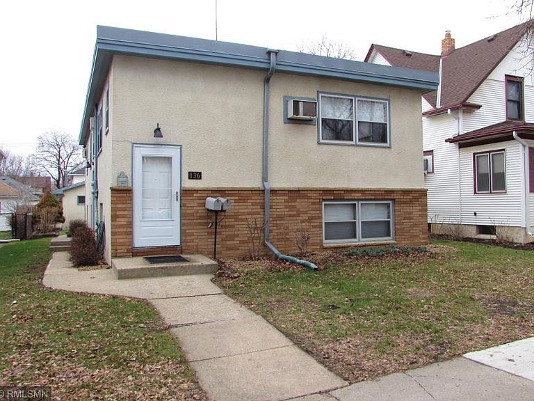 Building Photo - 136 7th Ave S