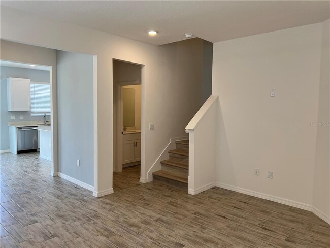 Building Photo - 1336 Stockwell Ave