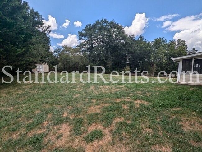 Building Photo - 2591 Kings Cir NW