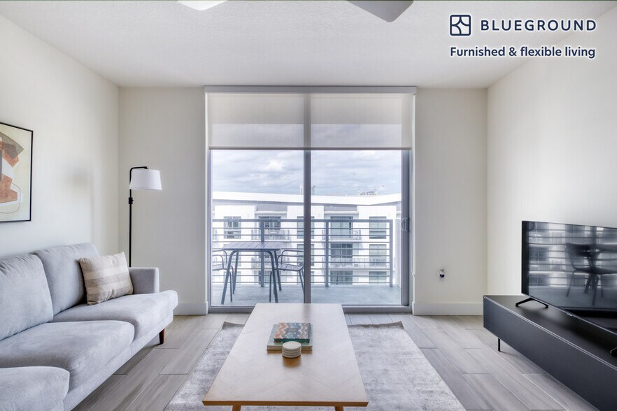 Primary Photo - 1000 NW 7th St