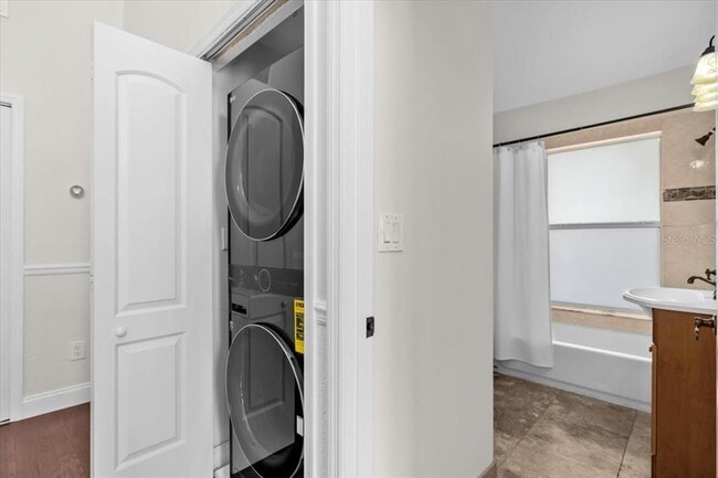 Building Photo - 2327 4th Ave N