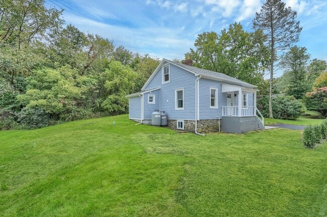 Building Photo - 2343 NY-207