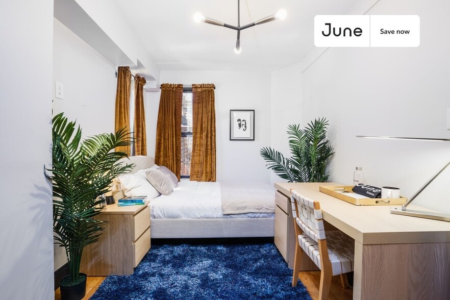 Building Photo - 356 W 39th St