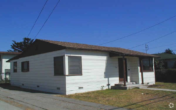 Building Photo - 534-538 S Seaward Ave