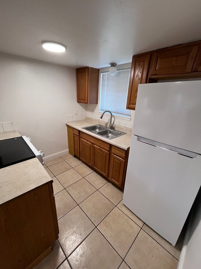 Building Photo - 5932-5934 Clover Manor Way