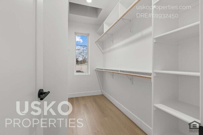 Building Photo - 2817 Democracy Alley