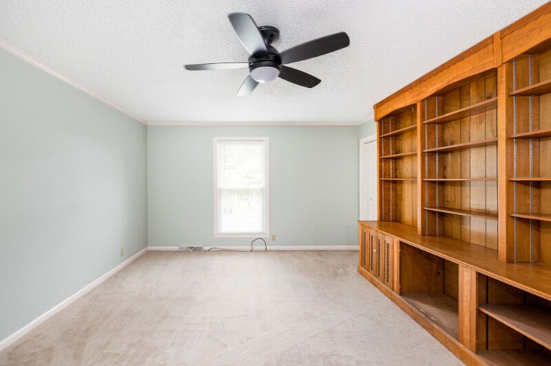 Building Photo - 924 Saundersville Ferry Rd