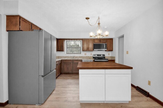 Building Photo - 9183 Indian Mound Ct NW