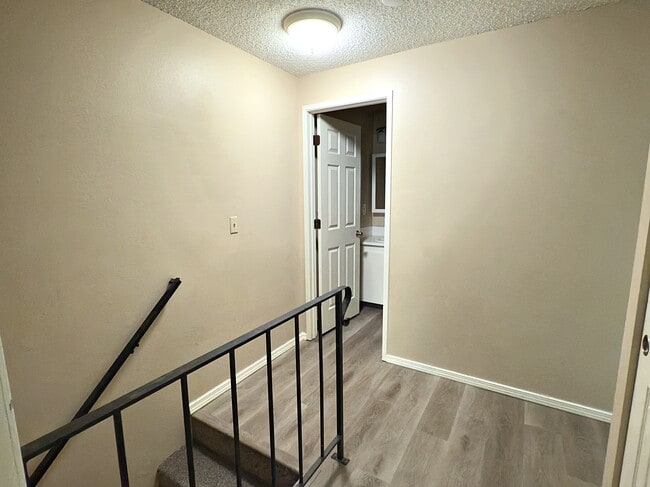 Building Photo - 3610 S Kelly Ave