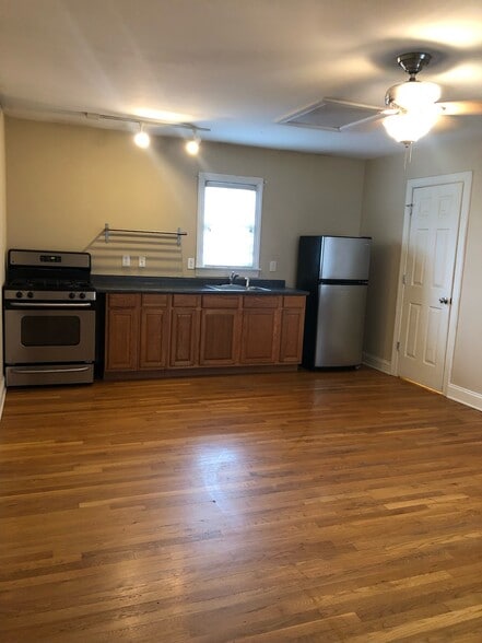 Building Photo - 337 Martin Luther King Jr Dr