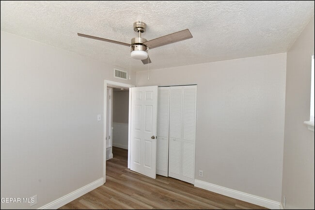 Building Photo - 4749 Tropicana Ave