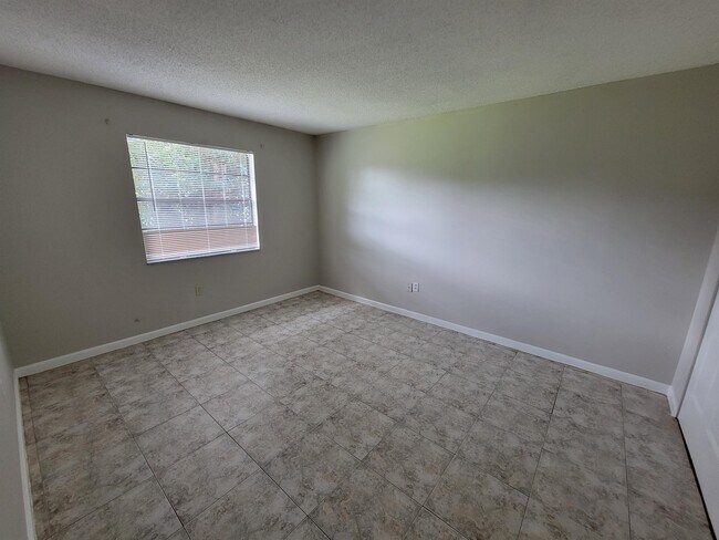 Building Photo - 23 Louisiana Ave