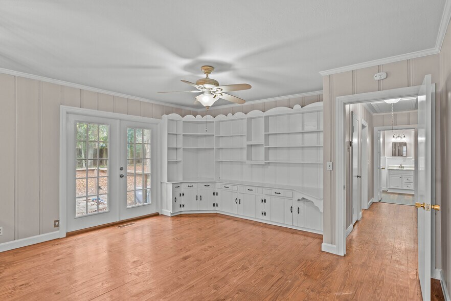 Building Photo - 110 Byrd St