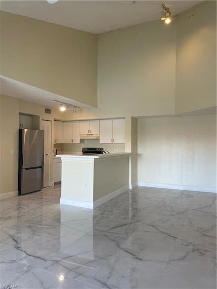 Building Photo - 1205 Wildwood Lakes Blvd