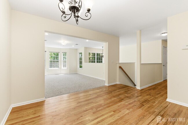 Building Photo - 141 Forest Dr
