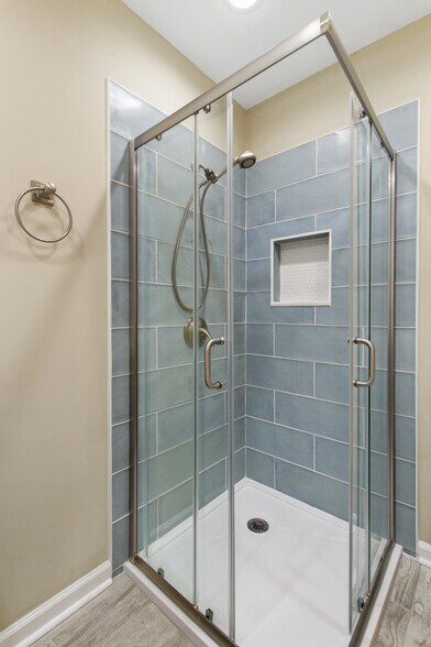 Building Photo - 666 Annex Ave