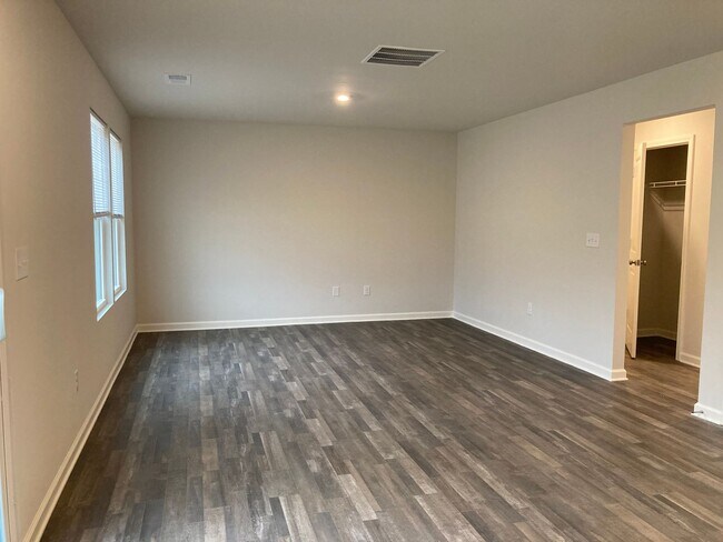 Building Photo - "NO RENT" November