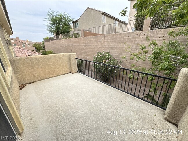 Building Photo - 2768 Craigmillar St