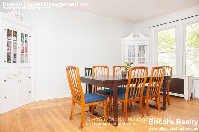 Building Photo - 1743 Commonwealth Ave