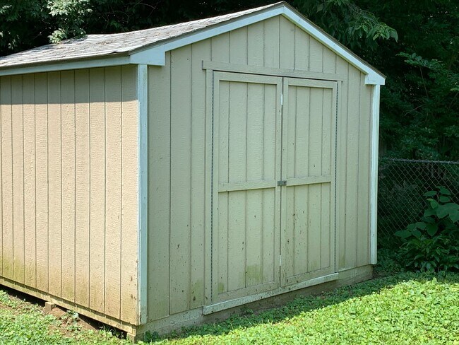 Building Photo - Pre-Leasing Now for Fall Semester 2026