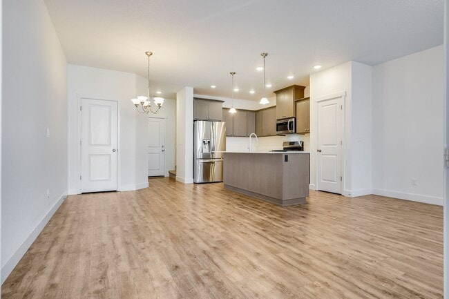 Building Photo - $500 off First Months rent