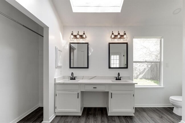 Building Photo - 18326 Autumn Trails Ln