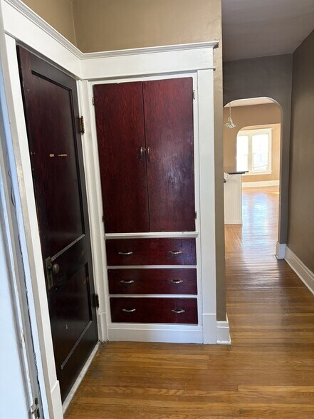 Building Photo - 159 Carmel Rd