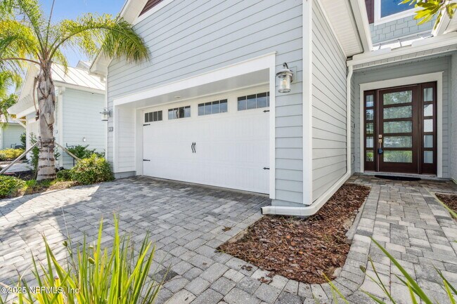Building Photo - 84 Waterline Dr