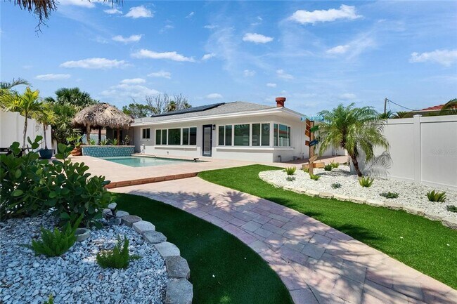 Building Photo - 1492 Sea Gull Dr S