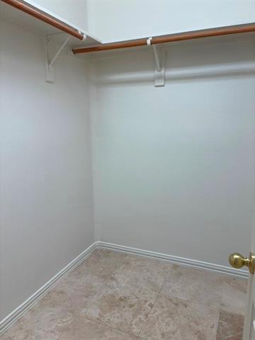 Building Photo - 508 Briar Oaks Dr