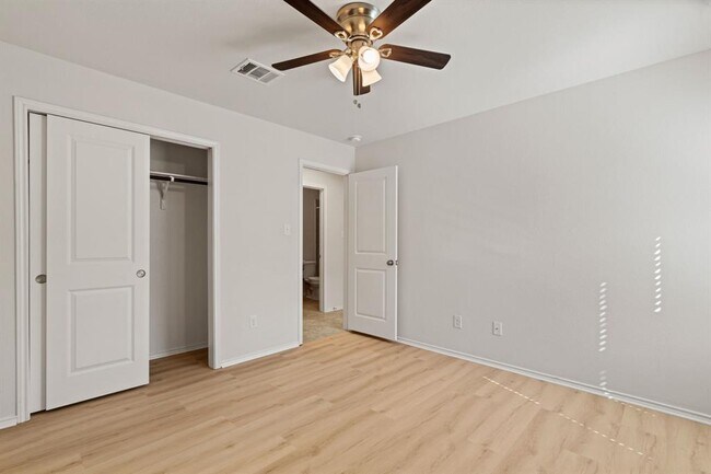 Building Photo - 817 Tabernash Dr