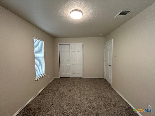 Building Photo - 424 Copper Hill Dr