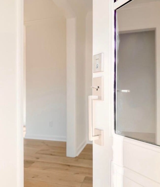 Building Photo - Beautiful 3/2 Home Available Now!